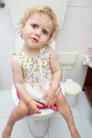 potty training girls, girl on potty